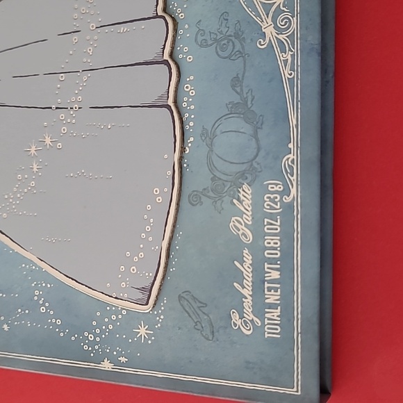 Disney Princess Cinderella Eye Shadow Palette NWT sealed - Picture 4 of 13
